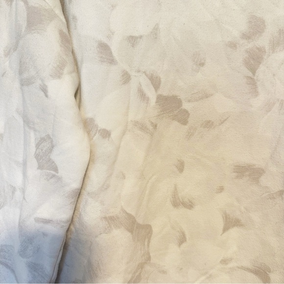 Athleta Boaster Luxe Printed Sweatshirt in Chakra Floral Bluff Grey - Picture 5 of 7